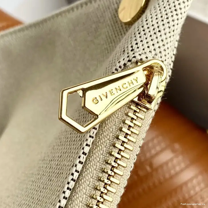 Fashionrepsfam ru 20GV11157 Givenchy Bag 0806